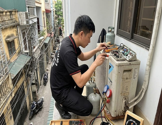 Thợ sửa cục nóng điều hòa tại Hà Đông uy tín